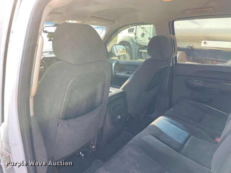 image for item DM0311 2007 GMC Sierra 1500  Crew Cab pickup truck