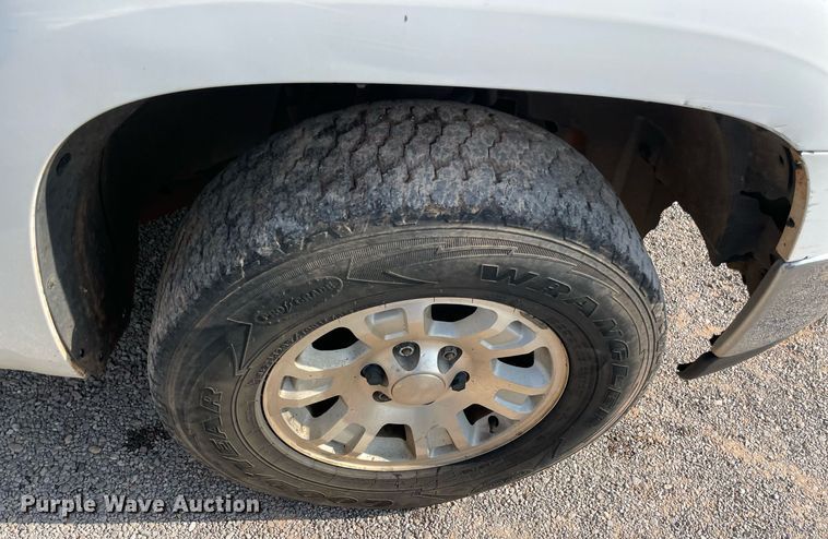 image for item DM0311 2007 GMC Sierra 1500  Crew Cab pickup truck