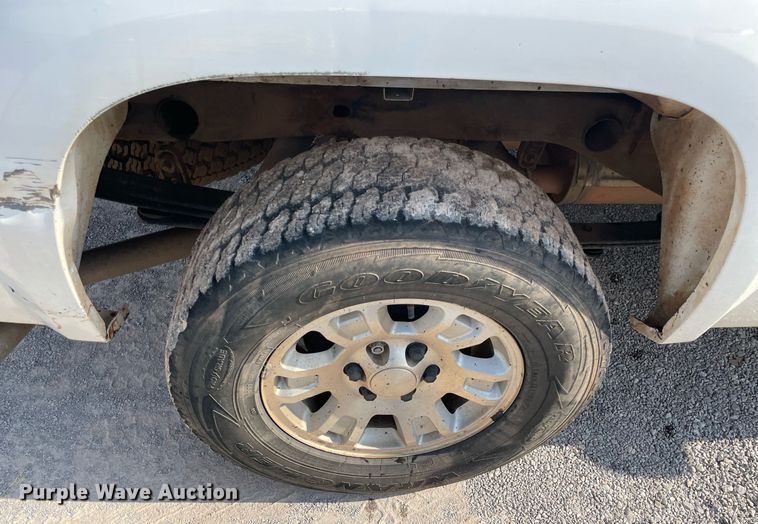 image for item DM0311 2007 GMC Sierra 1500  Crew Cab pickup truck