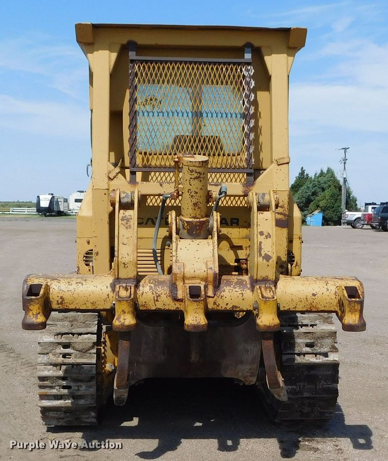image for item DM2589 1975 Caterpillar 977L  track loader