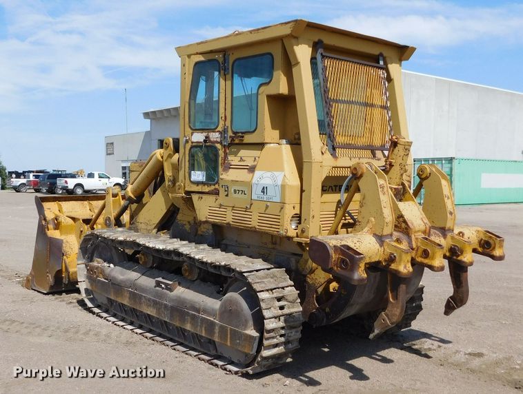 image for item DM2589 1975 Caterpillar 977L  track loader