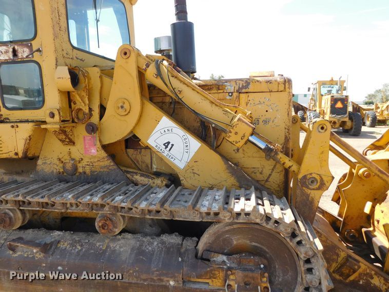 image for item DM2589 1975 Caterpillar 977L  track loader