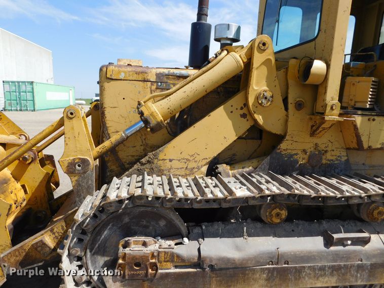 image for item DM2589 1975 Caterpillar 977L  track loader