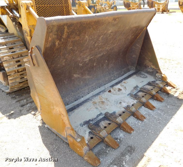 image for item DM2589 1975 Caterpillar 977L  track loader