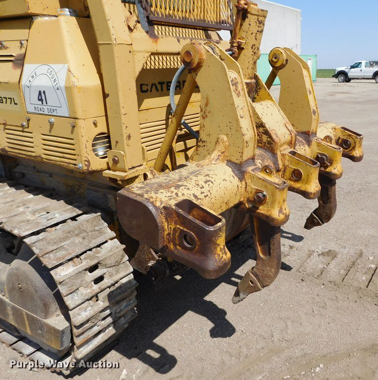 image for item DM2589 1975 Caterpillar 977L  track loader