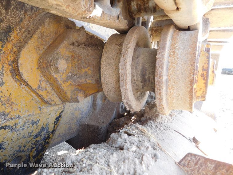 image for item DM2589 1975 Caterpillar 977L  track loader