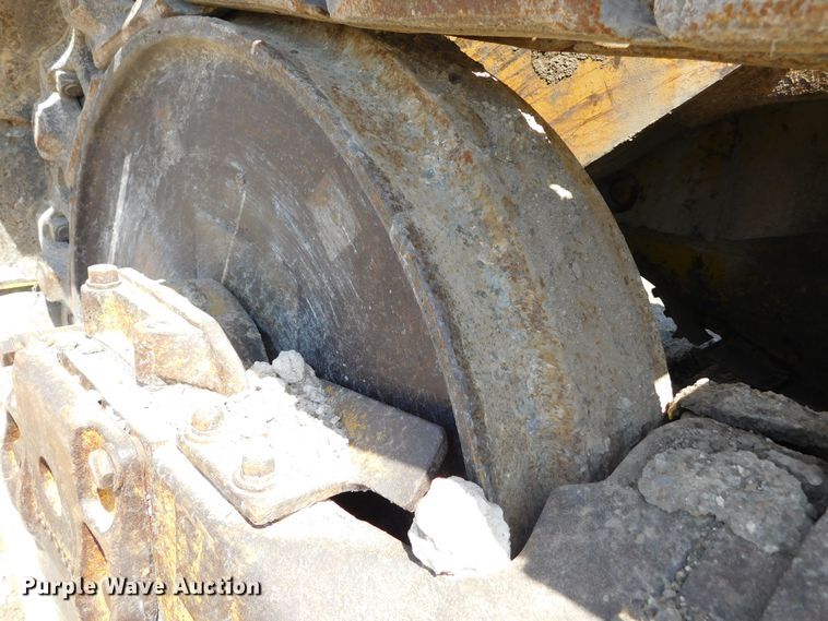 image for item DM2589 1975 Caterpillar 977L  track loader