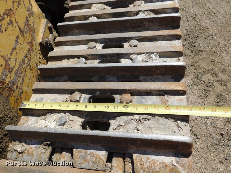 image for item DM2589 1975 Caterpillar 977L  track loader