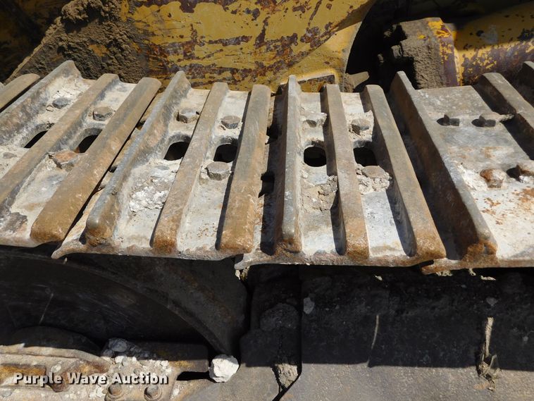 image for item DM2589 1975 Caterpillar 977L  track loader