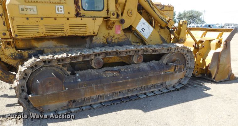 image for item DM2589 1975 Caterpillar 977L  track loader