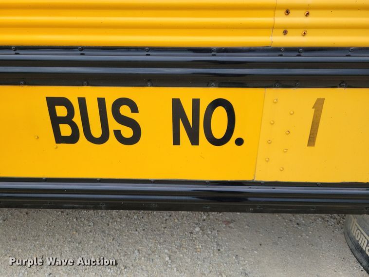 image for item DN4015 1997 Thomas Built 1118S  school bus