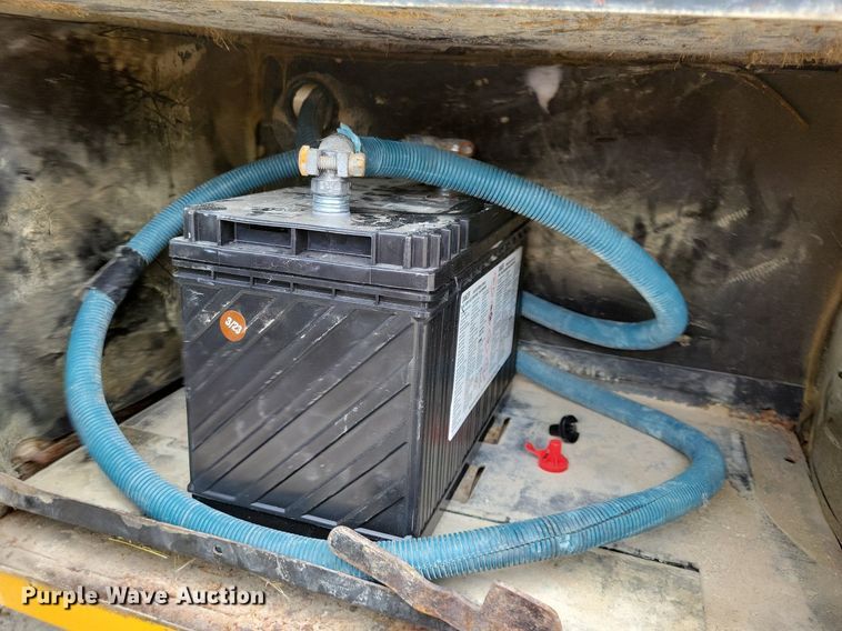 image for item DN4015 1997 Thomas Built 1118S  school bus