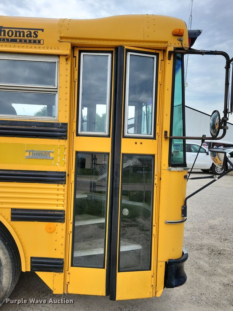 image for item DN4015 1997 Thomas Built 1118S  school bus