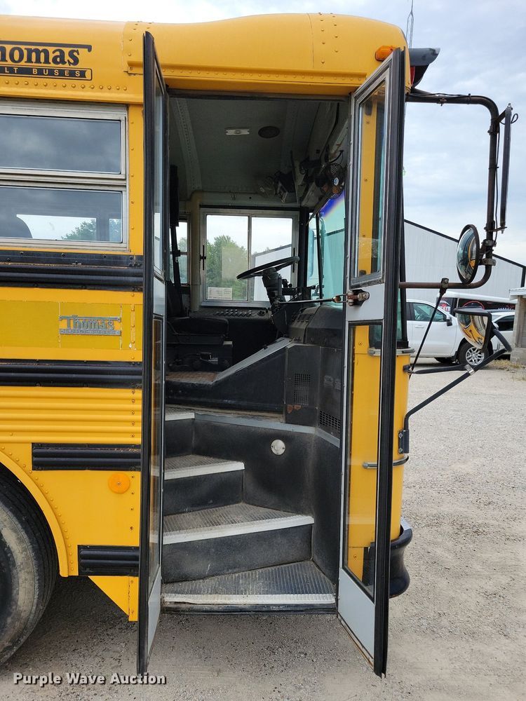 image for item DN4015 1997 Thomas Built 1118S  school bus