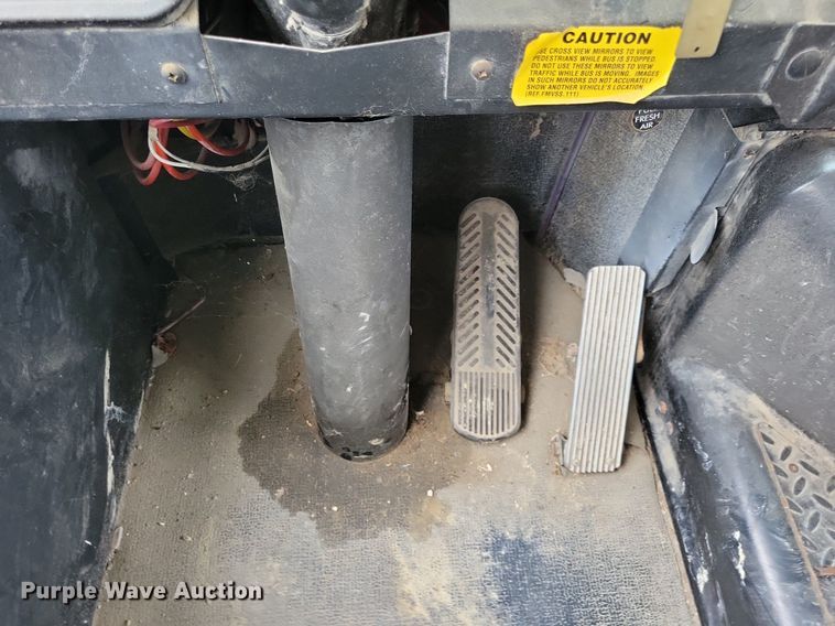 image for item DN4015 1997 Thomas Built 1118S  school bus