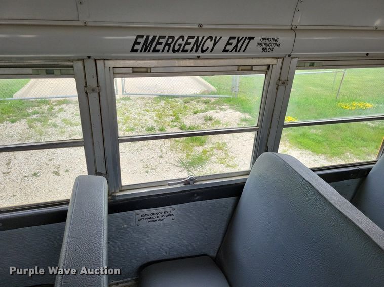 image for item DN4015 1997 Thomas Built 1118S  school bus