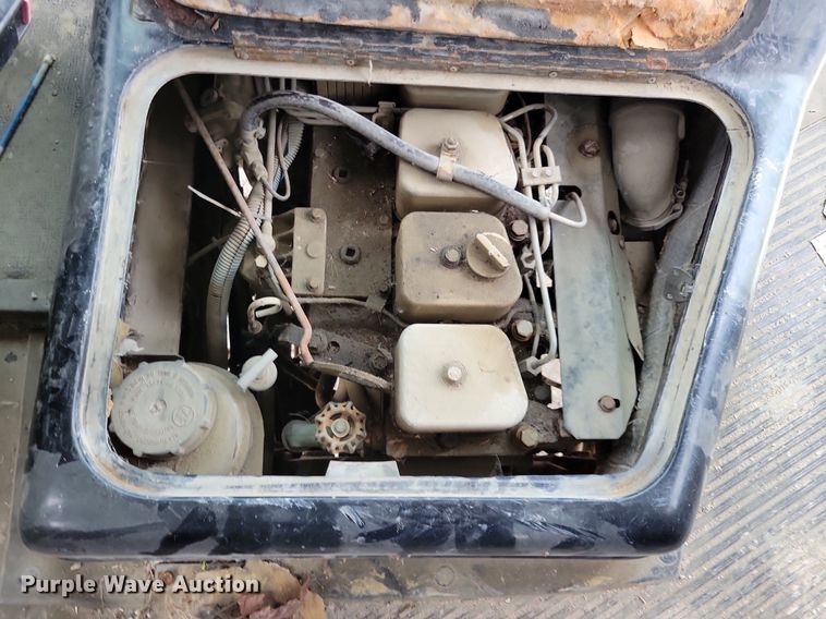 image for item DN4015 1997 Thomas Built 1118S  school bus