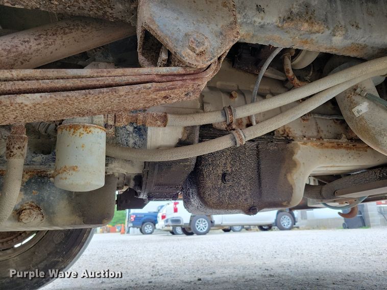 image for item DN4015 1997 Thomas Built 1118S  school bus