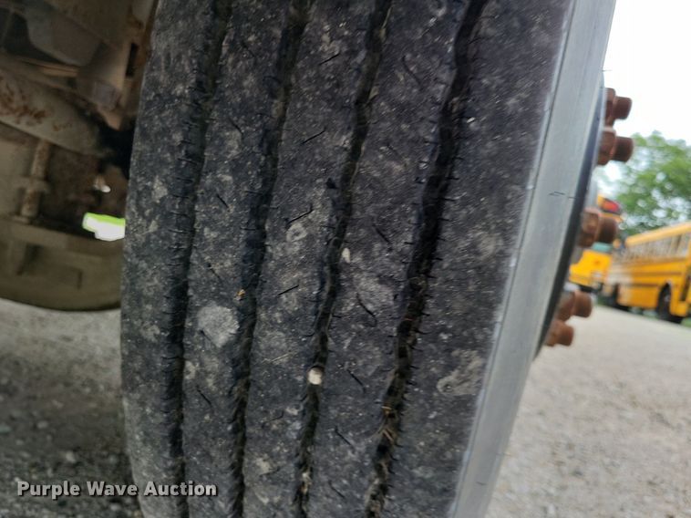 image for item DN4015 1997 Thomas Built 1118S  school bus