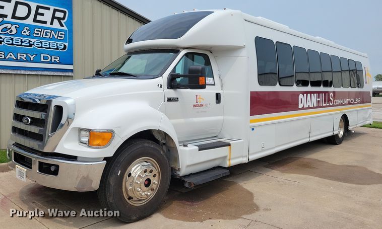 image for item DN4016 2015 Ford F650 Super Duty XLT  coach bus