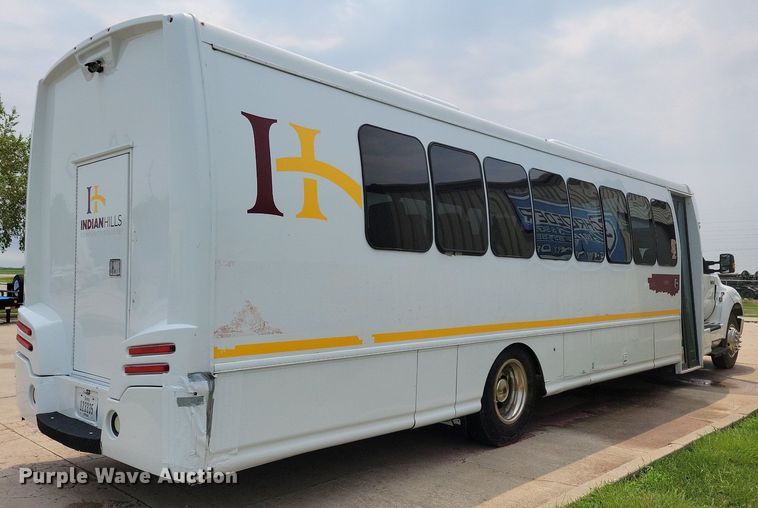 image for item DN4016 2015 Ford F650 Super Duty XLT  coach bus