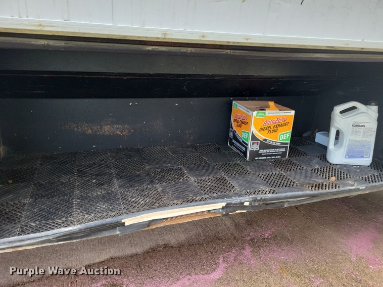 image for item DN4016 2015 Ford F650 Super Duty XLT  coach bus