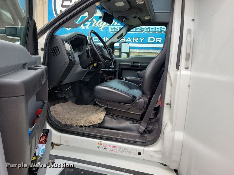 image for item DN4016 2015 Ford F650 Super Duty XLT  coach bus