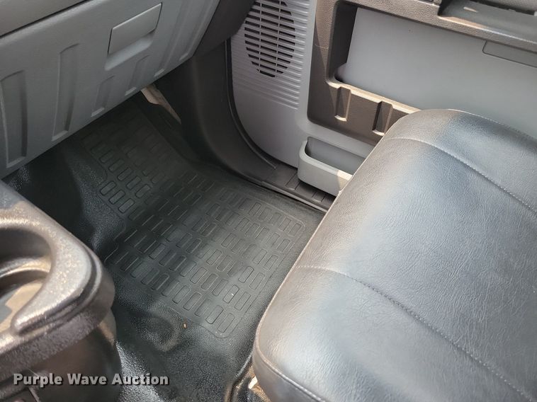 image for item DN4016 2015 Ford F650 Super Duty XLT  coach bus