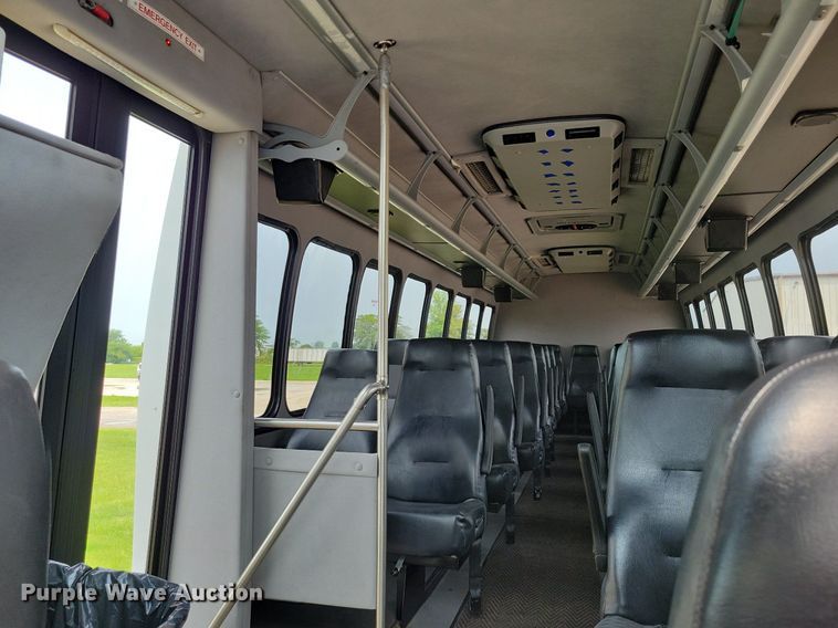 image for item DN4016 2015 Ford F650 Super Duty XLT  coach bus