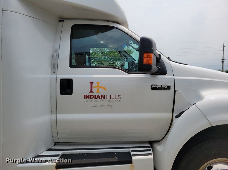 image for item DN4016 2015 Ford F650 Super Duty XLT  coach bus