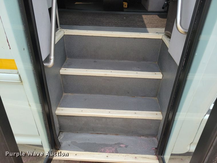 image for item DN4016 2015 Ford F650 Super Duty XLT  coach bus