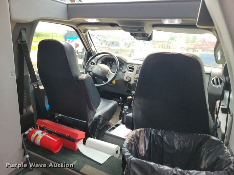 image for item DN4016 2015 Ford F650 Super Duty XLT  coach bus