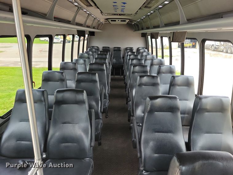 image for item DN4016 2015 Ford F650 Super Duty XLT  coach bus