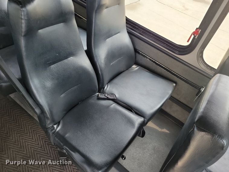 image for item DN4016 2015 Ford F650 Super Duty XLT  coach bus