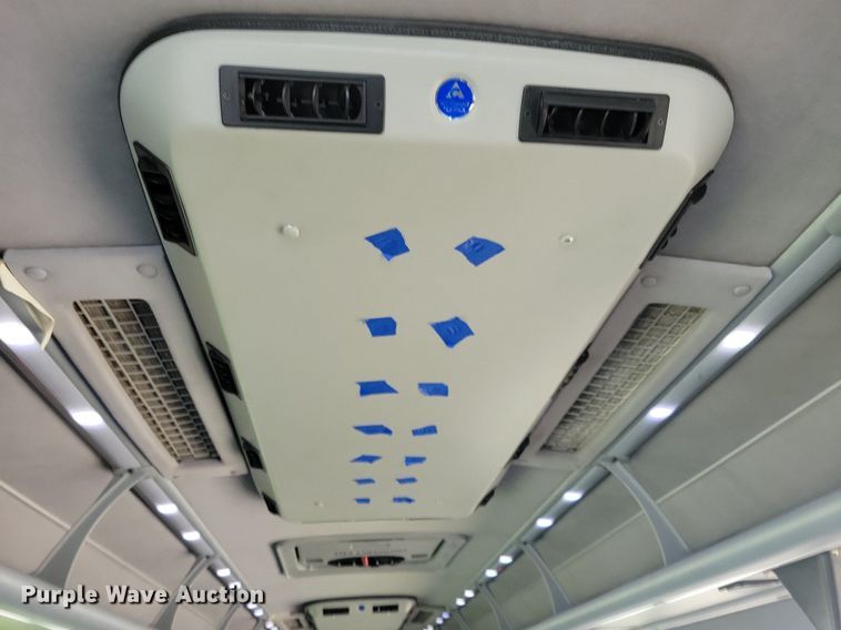 image for item DN4016 2015 Ford F650 Super Duty XLT  coach bus