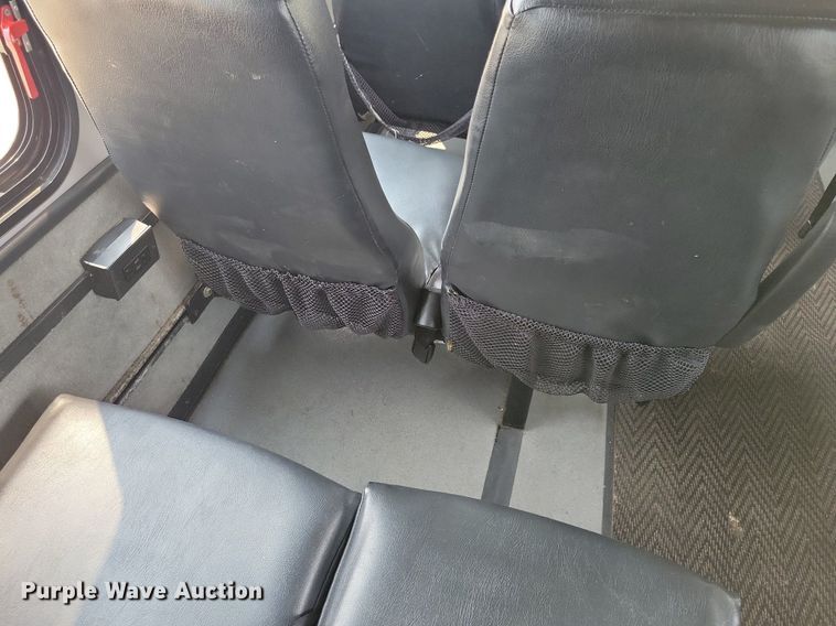 image for item DN4016 2015 Ford F650 Super Duty XLT  coach bus