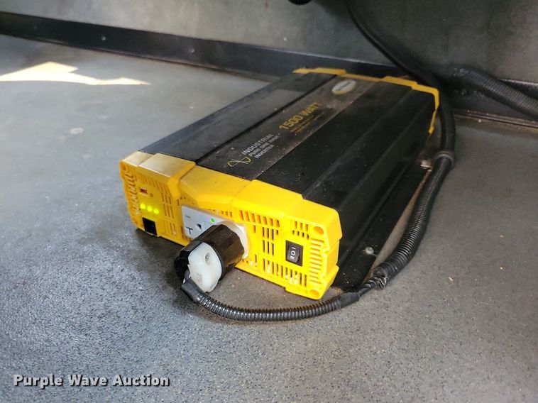 image for item DN4016 2015 Ford F650 Super Duty XLT  coach bus