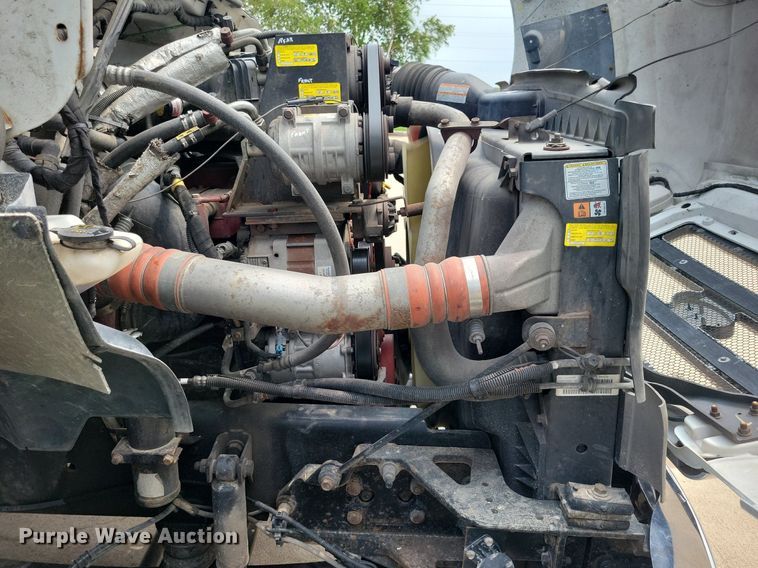 image for item DN4016 2015 Ford F650 Super Duty XLT  coach bus