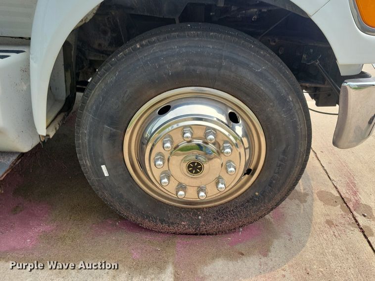 image for item DN4016 2015 Ford F650 Super Duty XLT  coach bus