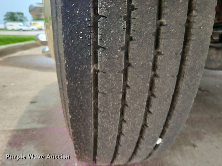 image for item DN4016 2015 Ford F650 Super Duty XLT  coach bus