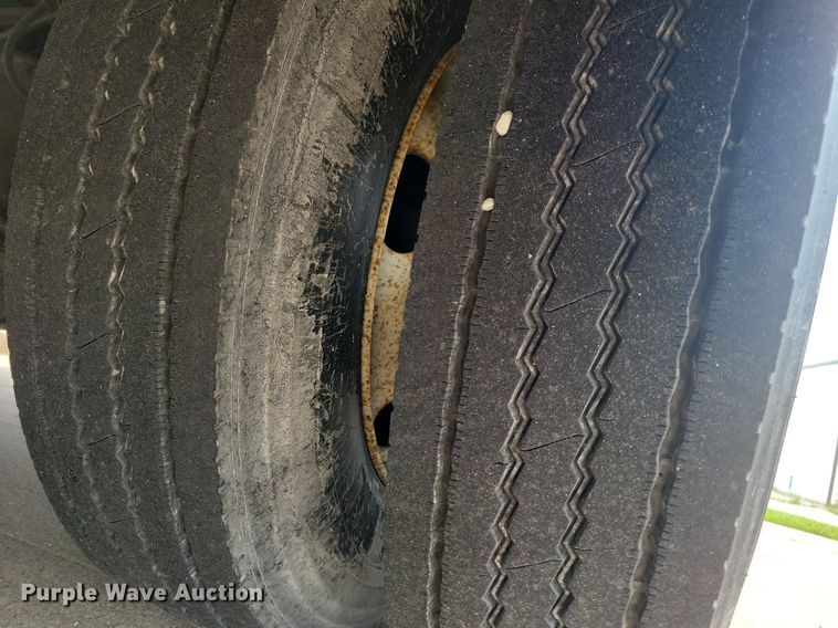 image for item DN4016 2015 Ford F650 Super Duty XLT  coach bus