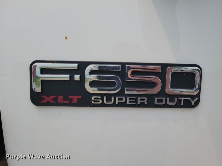 image for item DN4016 2015 Ford F650 Super Duty XLT  coach bus