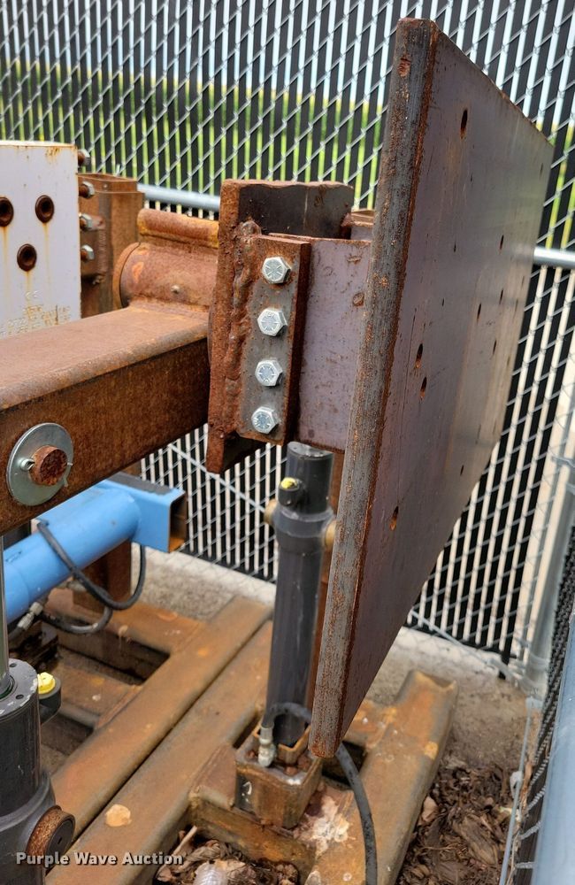 OTC The Revolver engine stand in Ottumwa, IA Item DN4018 for sale