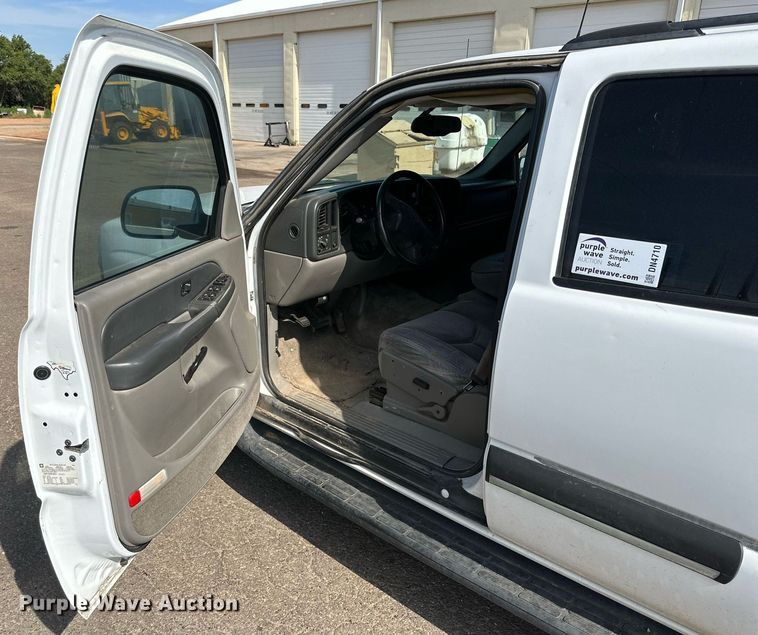 image for item DN4710 2003 Chevrolet Tahoe  SUV