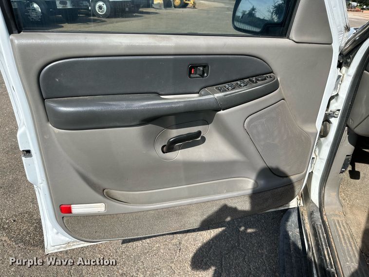 image for item DN4710 2003 Chevrolet Tahoe  SUV