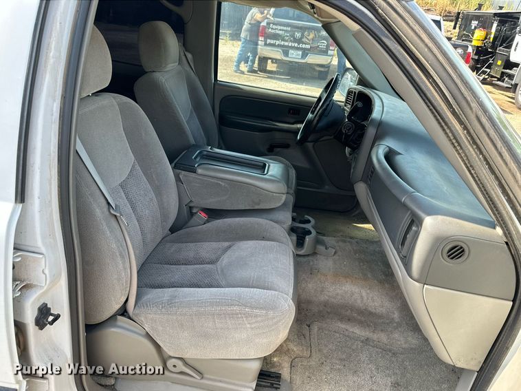 image for item DN4710 2003 Chevrolet Tahoe  SUV