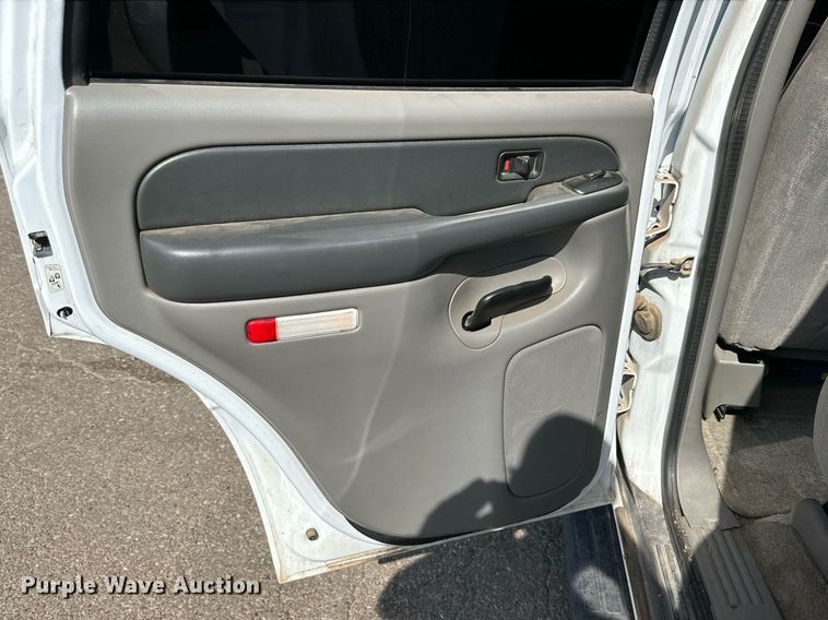 image for item DN4710 2003 Chevrolet Tahoe  SUV