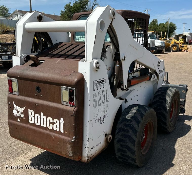 image for item DN4711 2008 Bobcat S250  skid steer loader