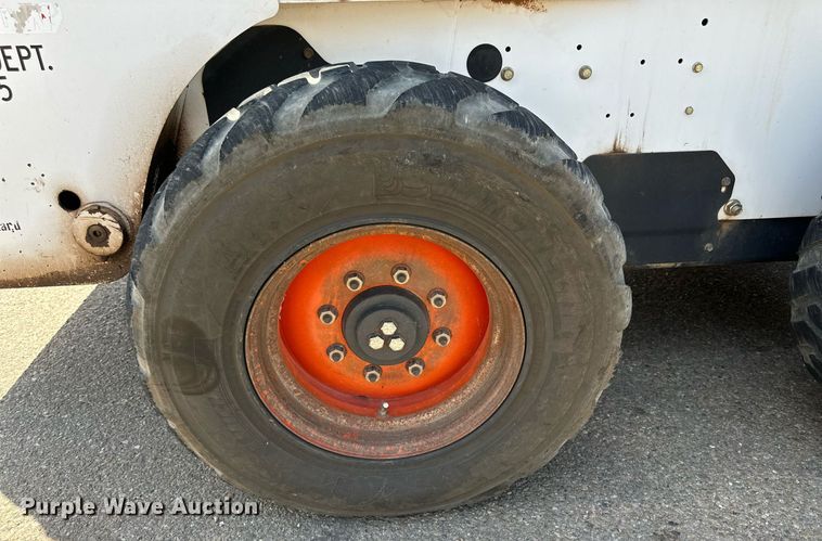 image for item DN4711 2008 Bobcat S250  skid steer loader