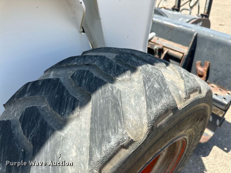 image for item DN4711 2008 Bobcat S250  skid steer loader